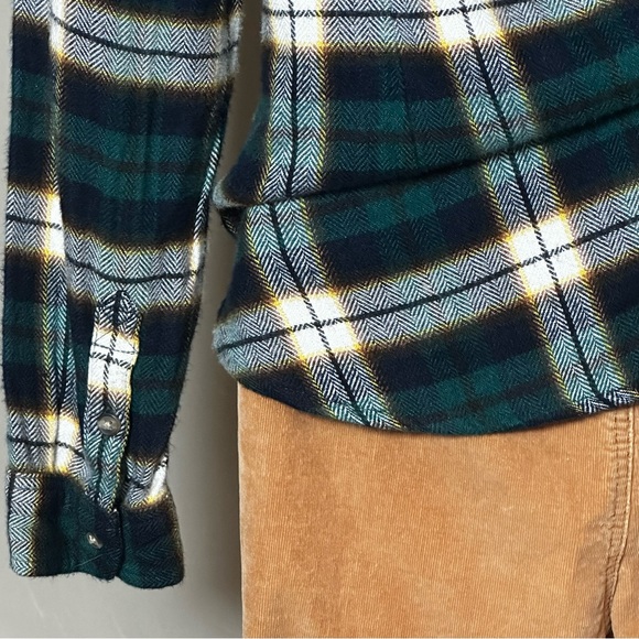 Vintage Inspired VISCOSE Blend American Eagle Outfitters Slim Fit Flannel Shirt - Picture 9 of 10
